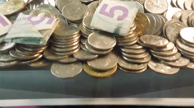 Avalanche coin pusher